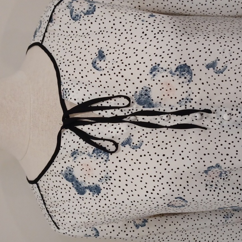 RW&CO Semi Sheer Dot & Floral Round Neck Blouse- Sz. Sm - Picture 6 of 12